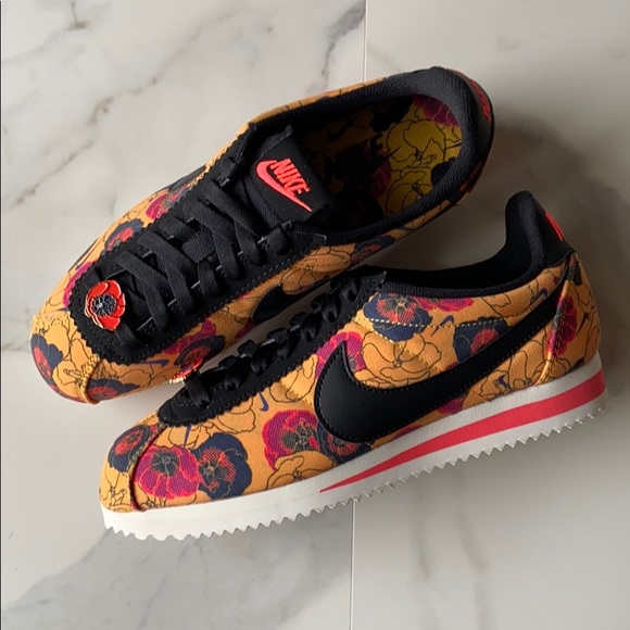 NWT Nike Cortez LX floral - Picture 4 of 7